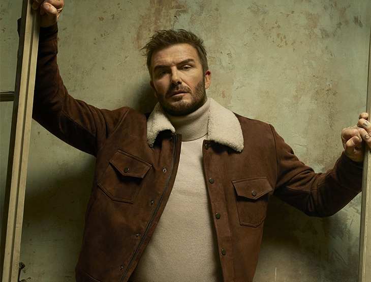 Portrait von David Beckham in brauner Lederjacke (Foto)